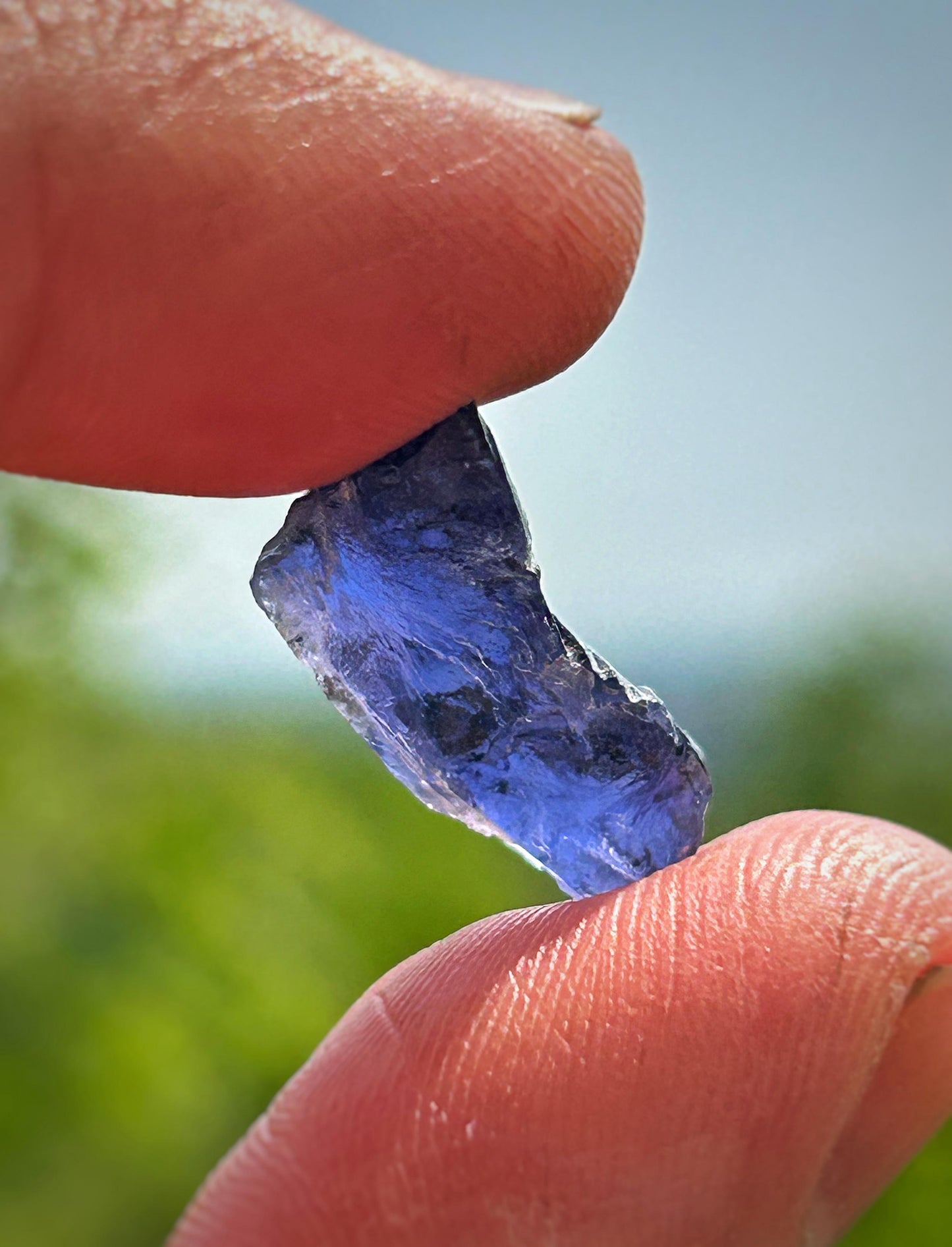 Iolite grezza (zaffiro d'acqua)