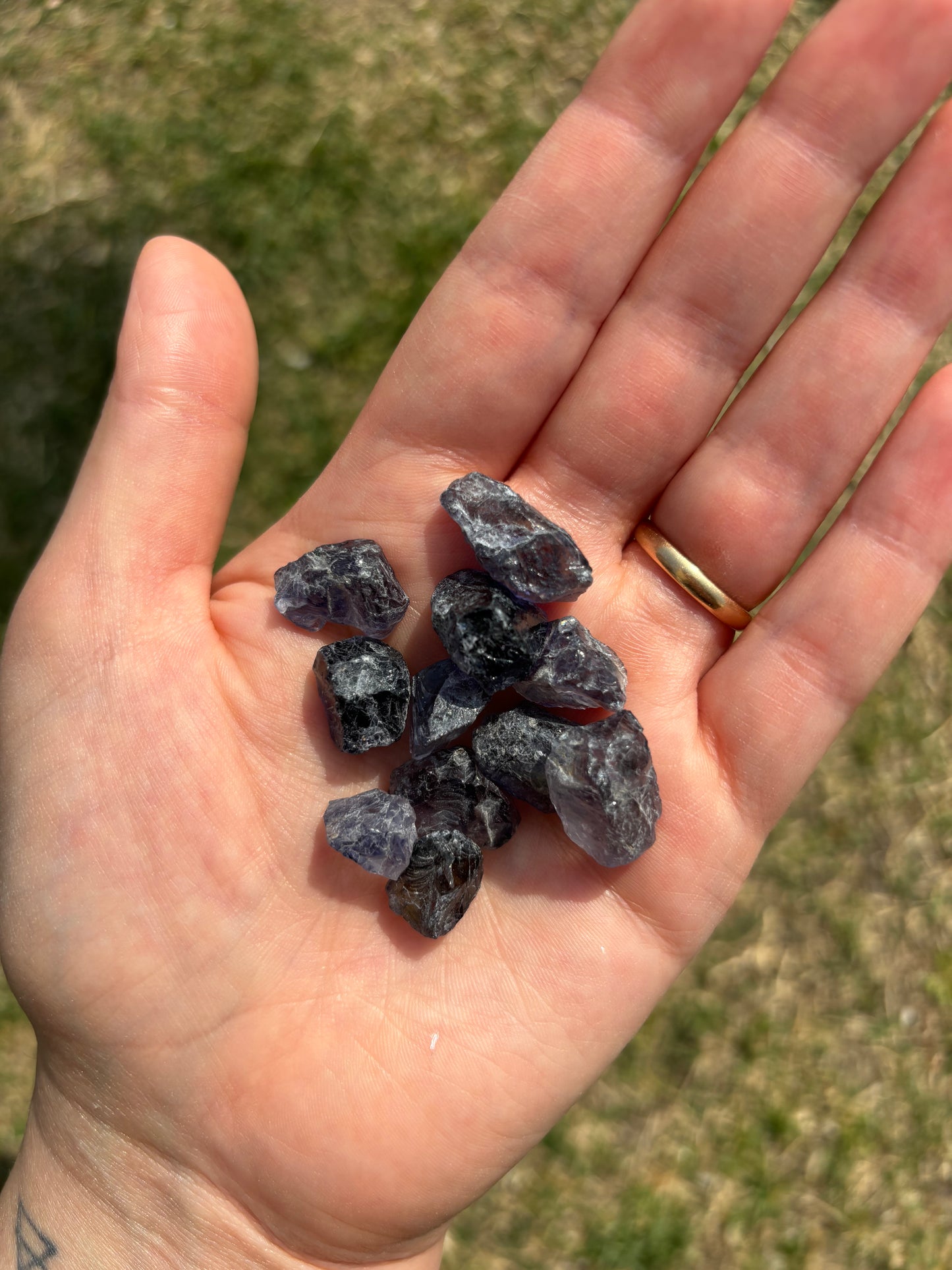 Iolite grezza (zaffiro d'acqua)