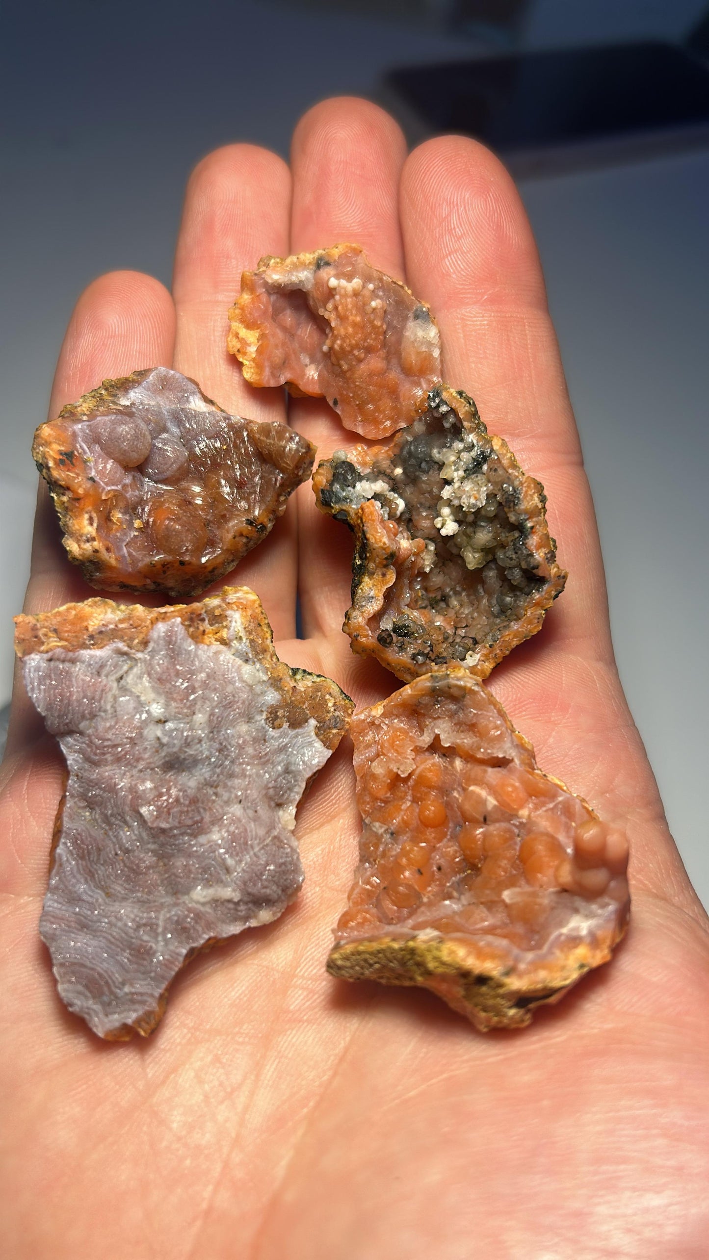 Calcedonio rosso grezzo