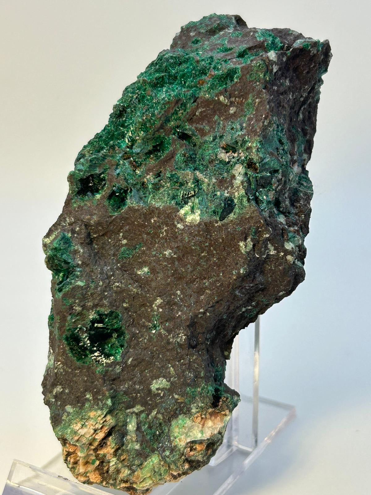 Brochantite grezza