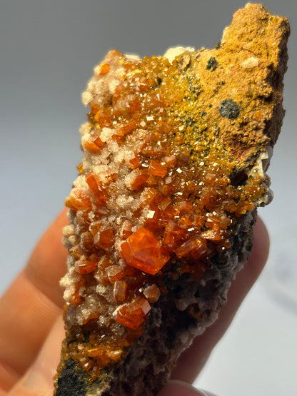 Vanadinite con calcite