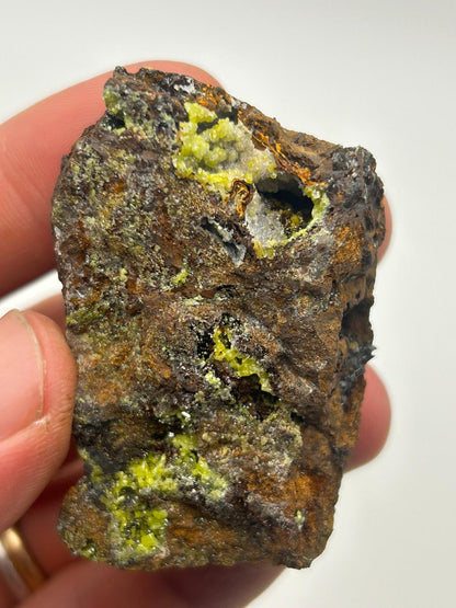 Cerussite con piromorfite grezza