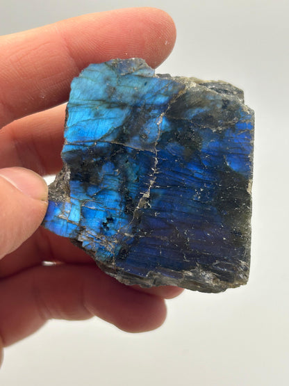 Fetta in labradorite lucidata
