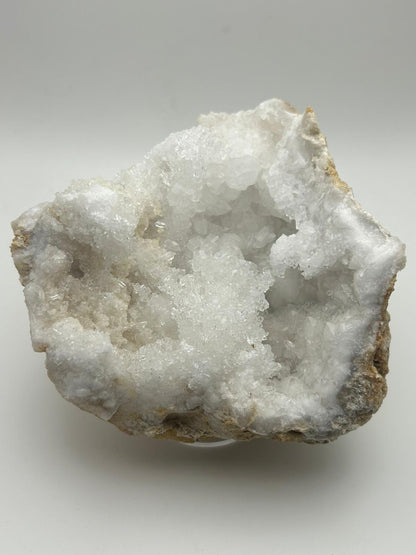 Mezzo geode di quarzo
