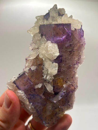 Fluorite, calcite e calcopirite