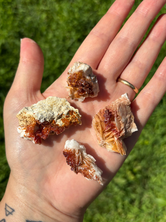 Vanadinite grezza