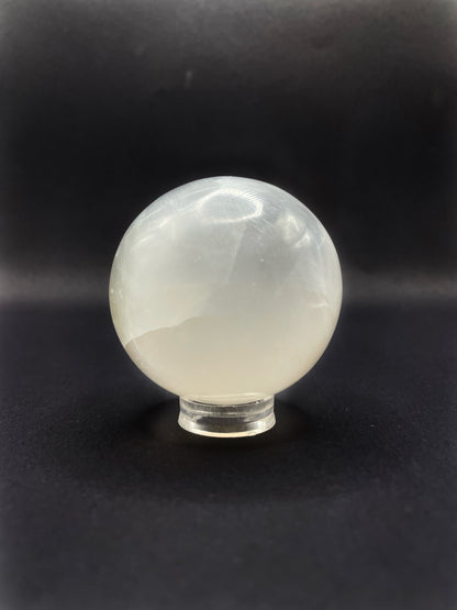 Sfera in selenite satin spar