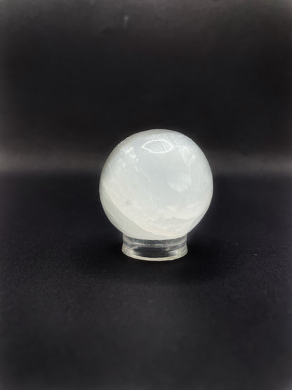Sfera in selenite satin spar