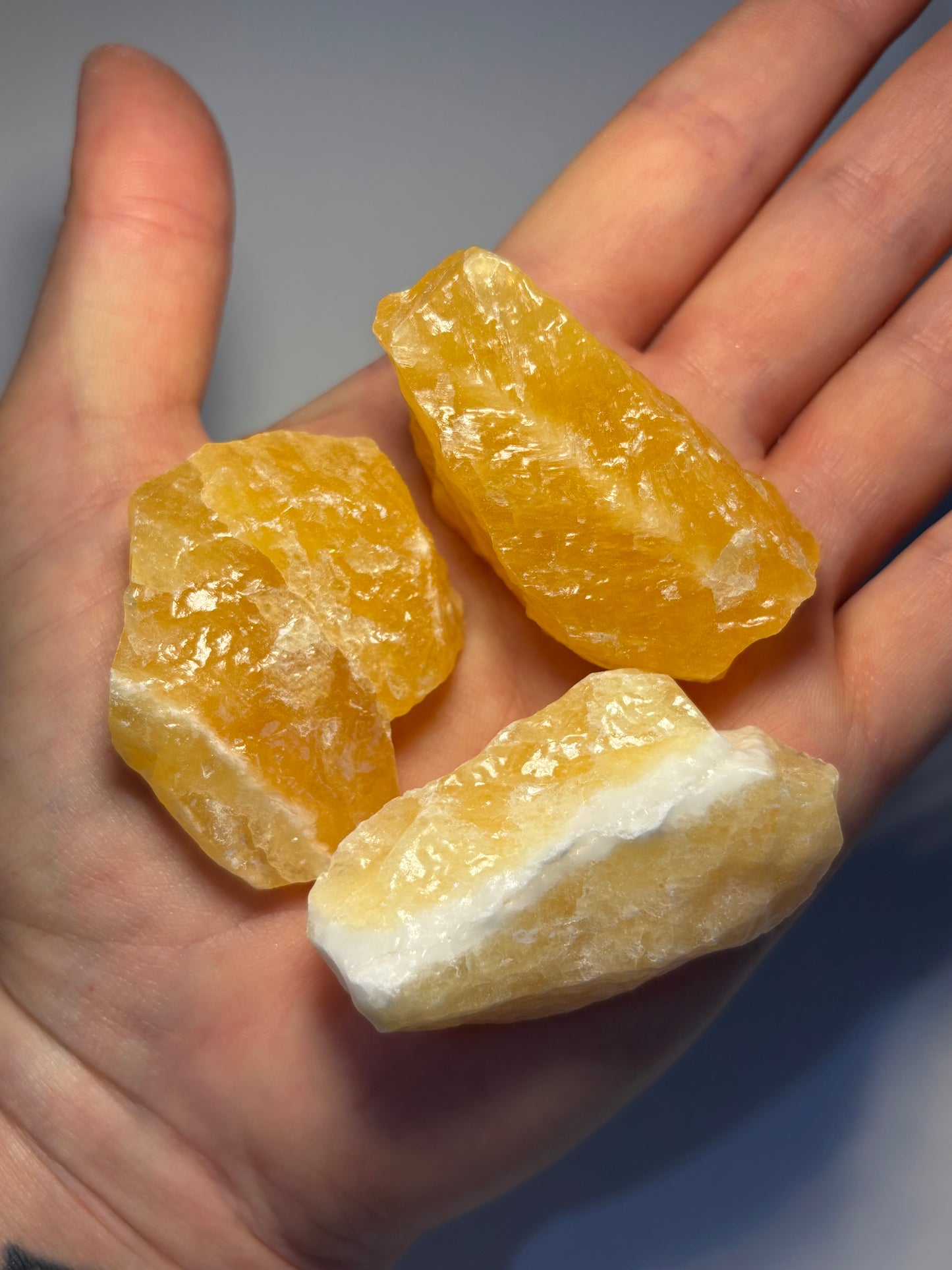 Calcite gialla grezza
