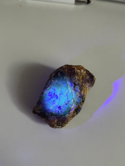 Ambra blu grezza