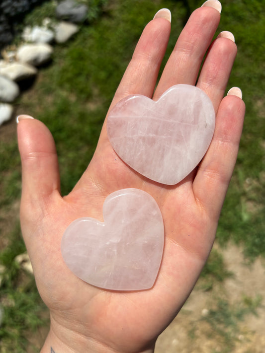 Cuore piatto in quarzo rosa