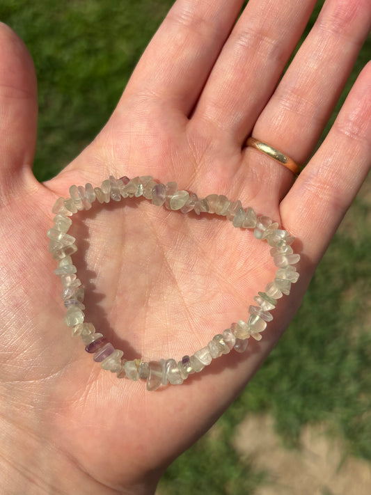 Braccialetto in mini chips di fluorite