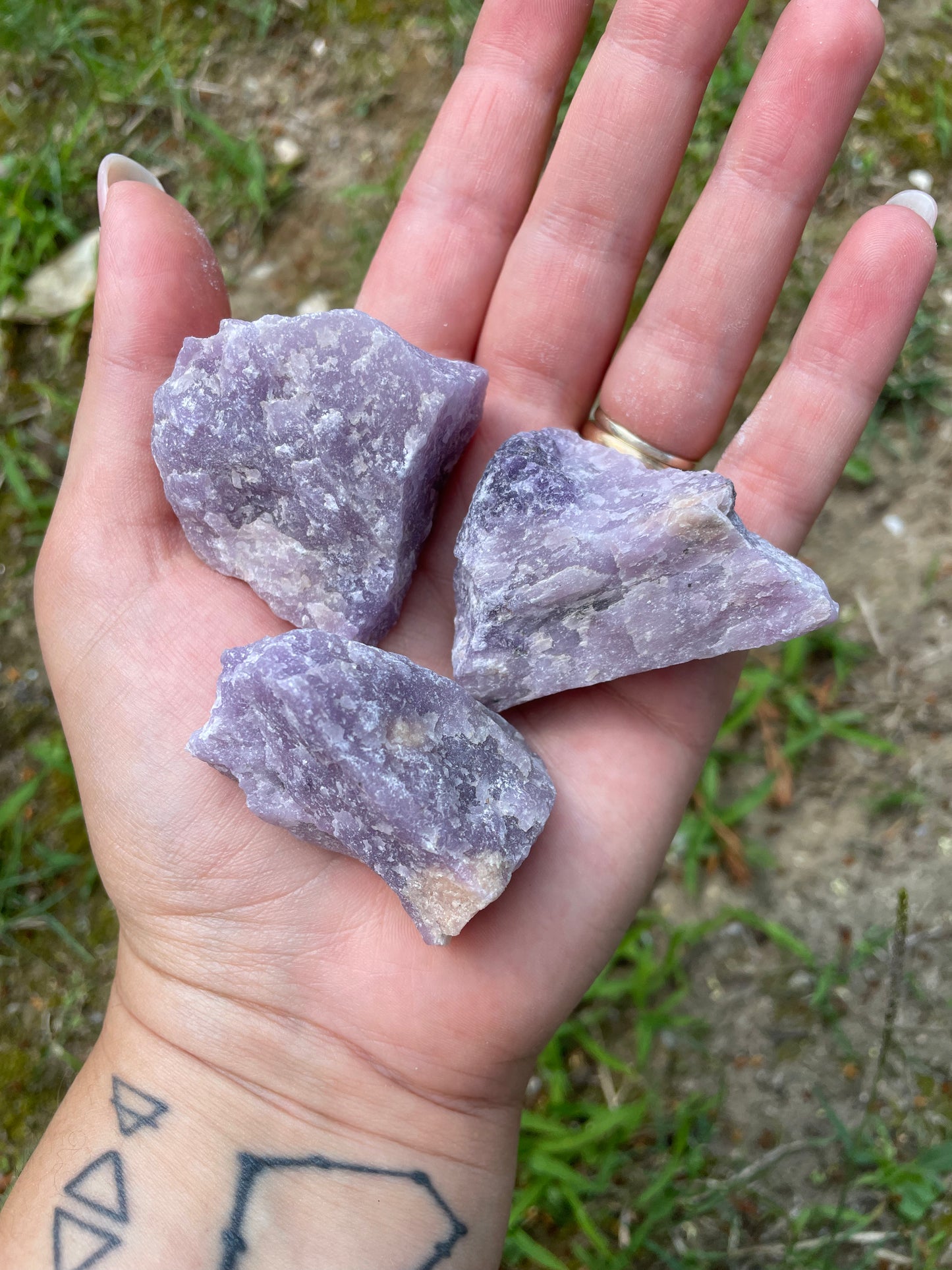 Lepidolite grezza