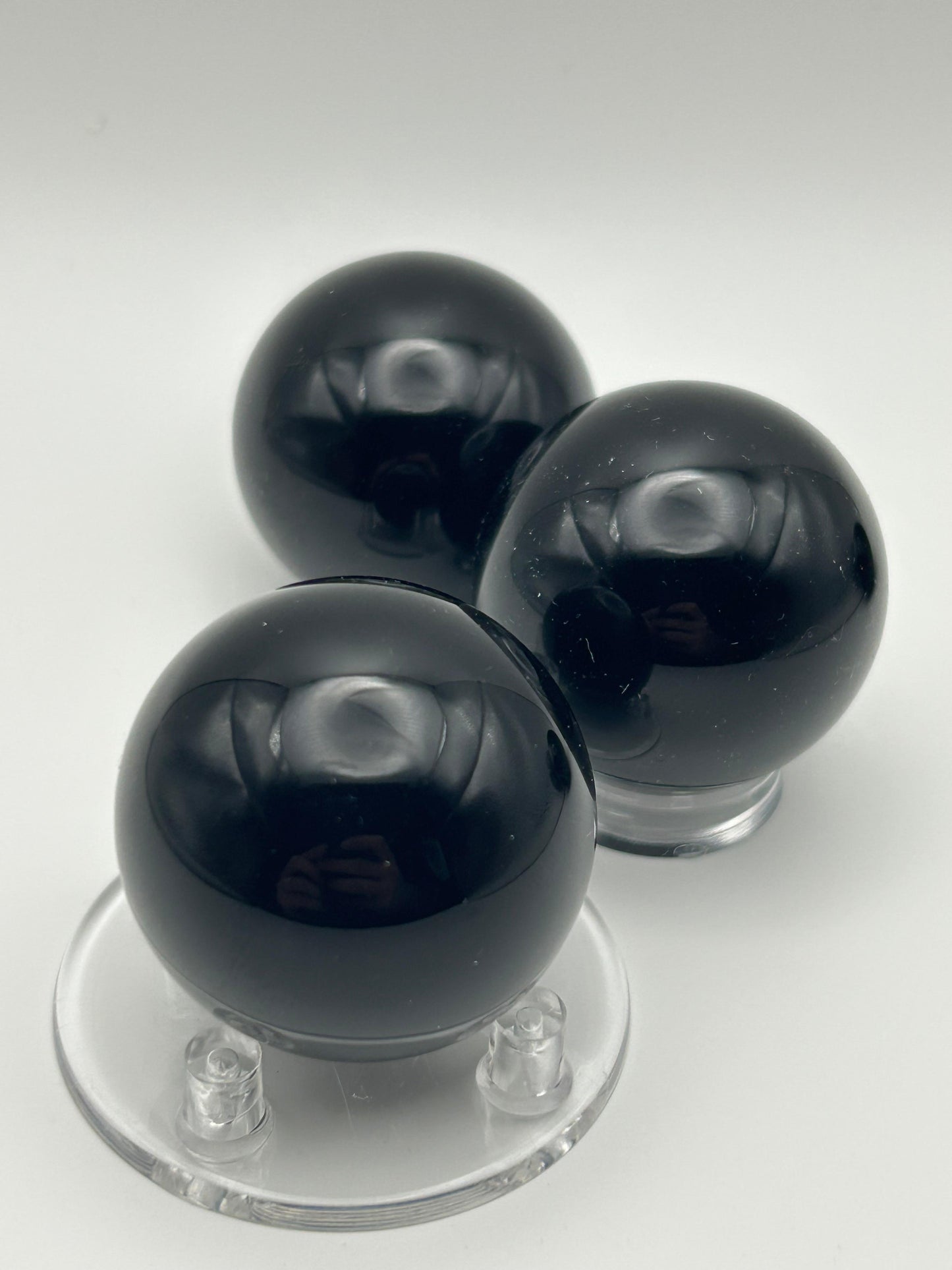 Sfera in ossidiana nera