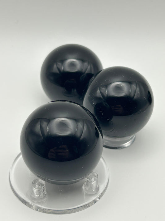Sfera in ossidiana nera