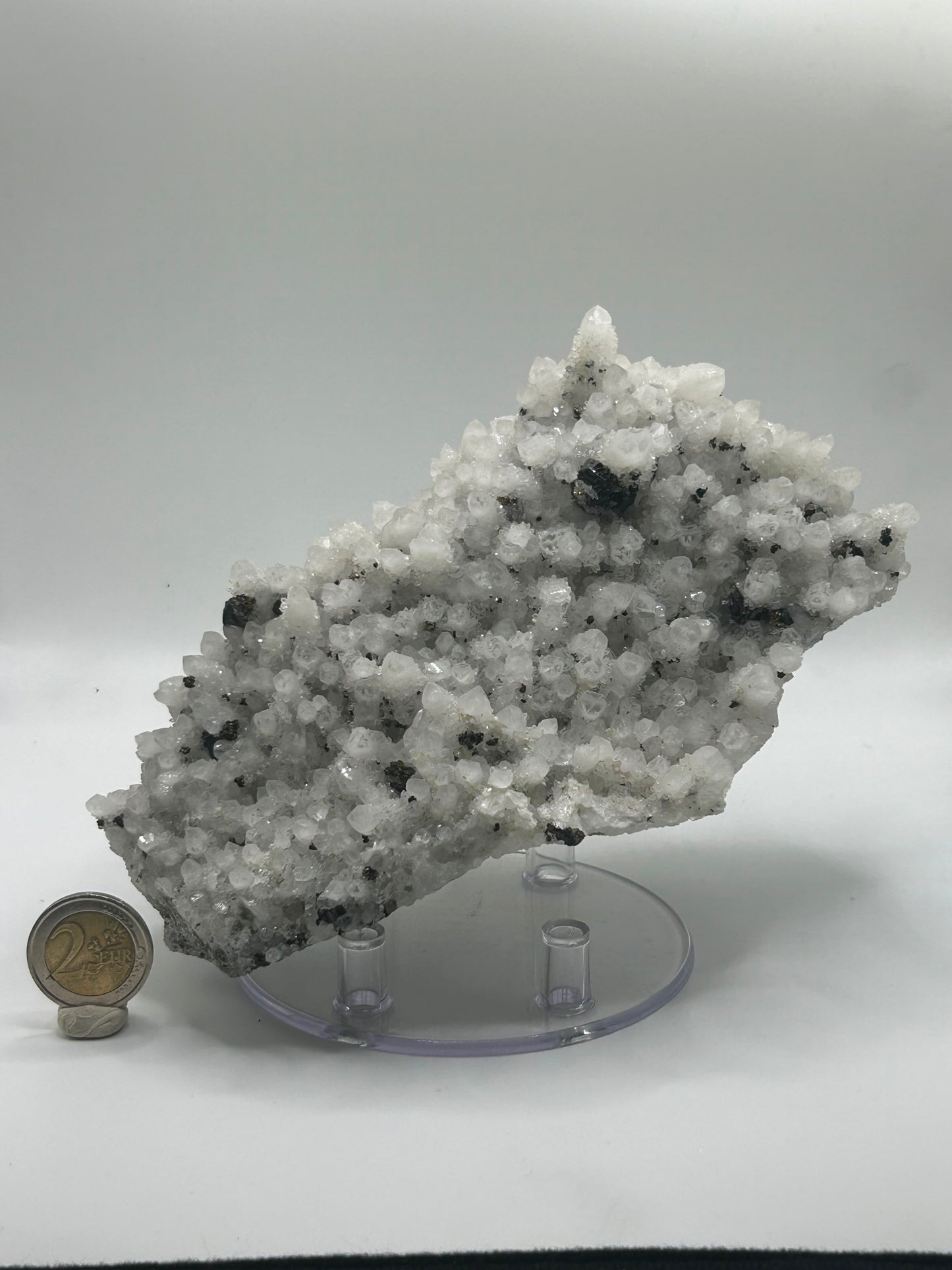 Drusa di quarzo con galena