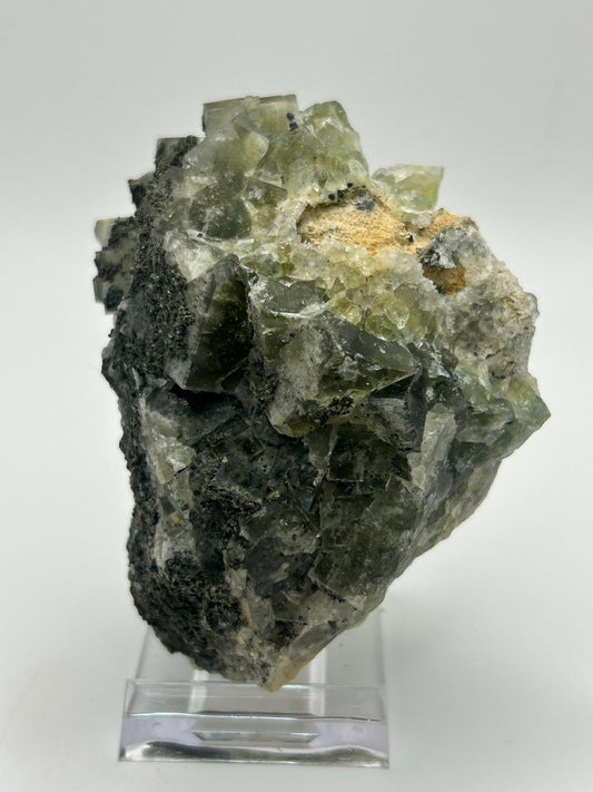 Fluorite con arseniopirite