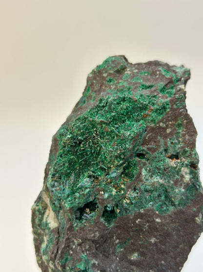 Brochantite grezza