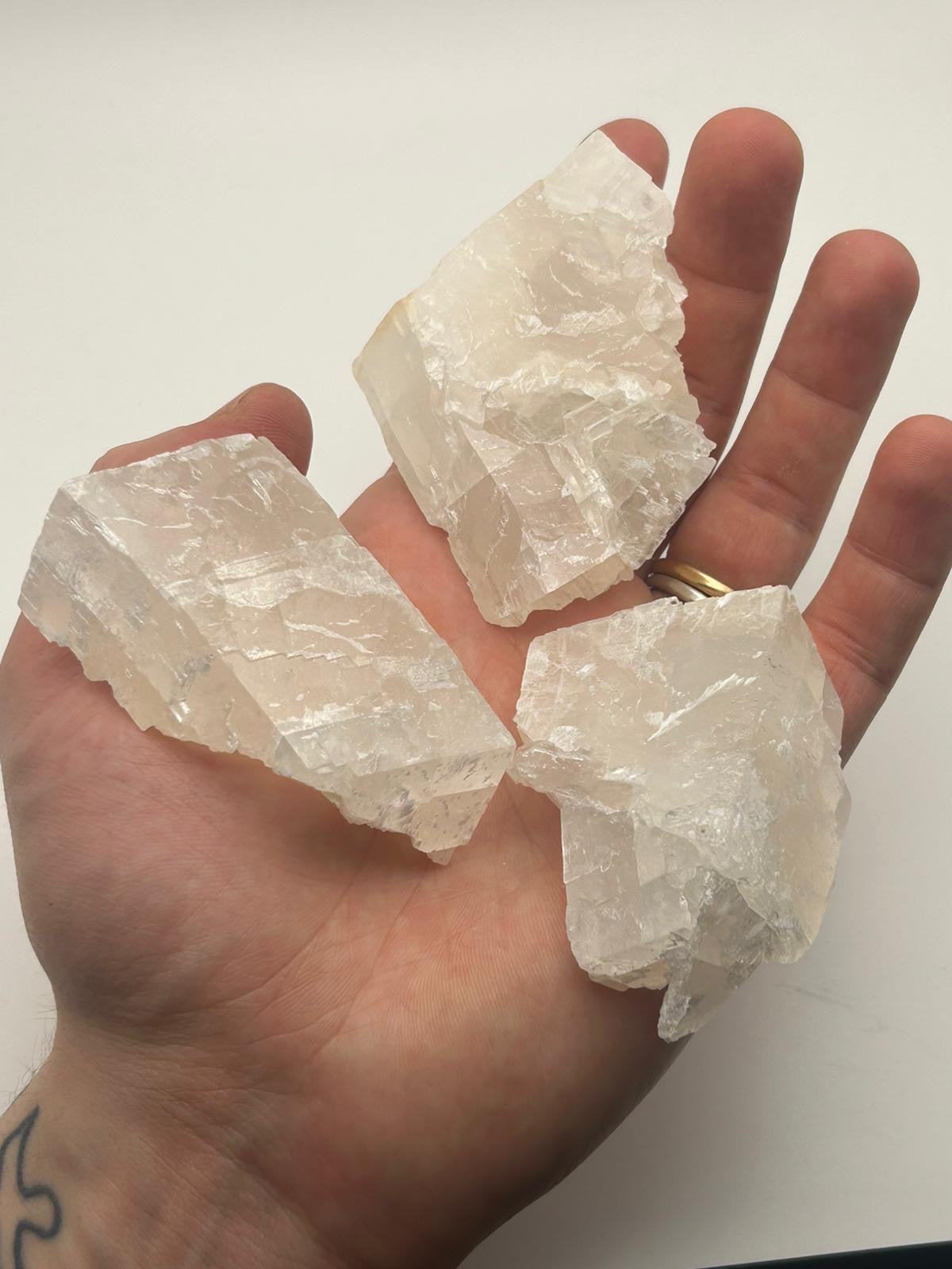 Calcite bianca grezza